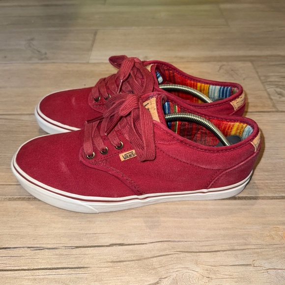 Men’s used Burgundy Vans canvas with cork size 9.5 - great condition - no box - Picture 4 of 9